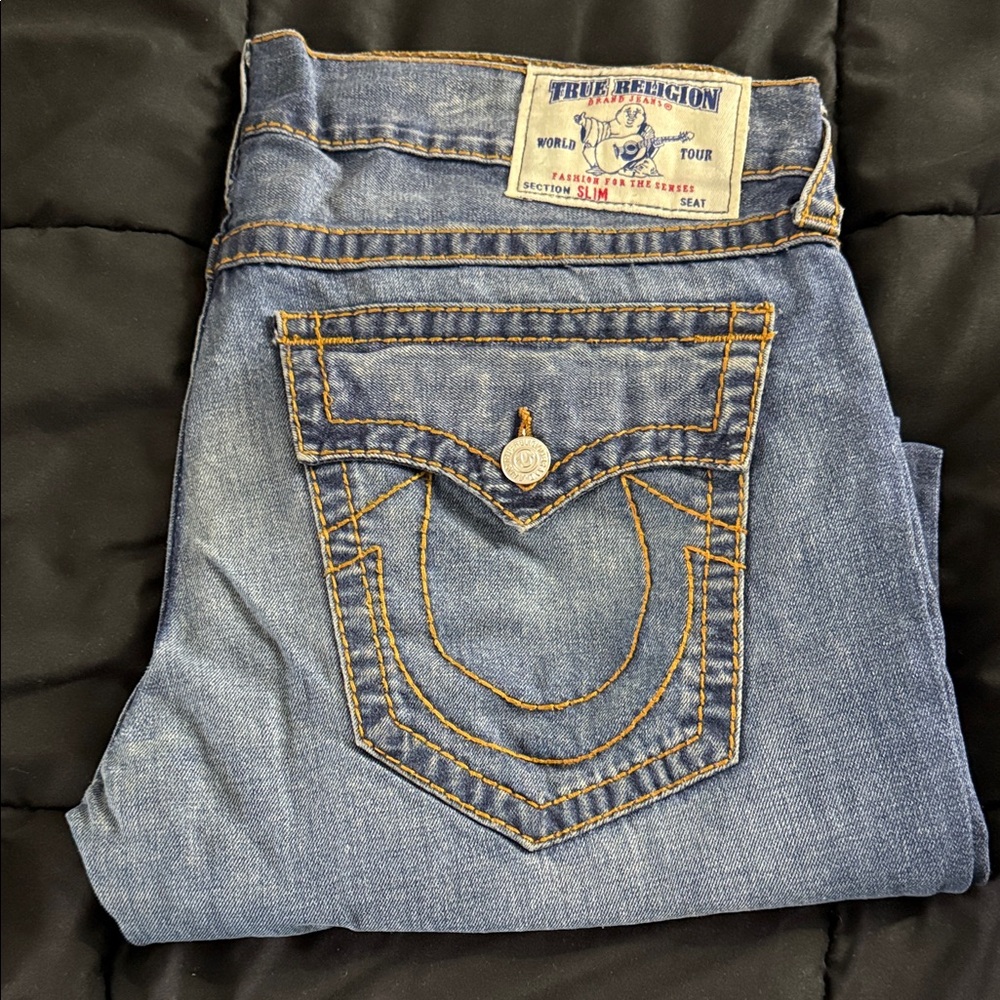 True Religion Classic Blue Jeans with Contrast Stitching